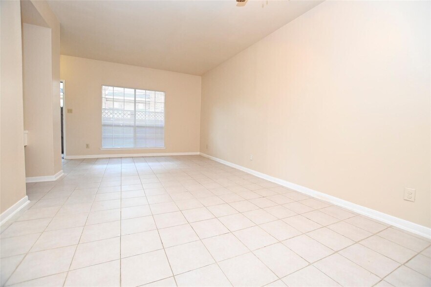 More Photos Of 2626 Holly Hall St, Houston Apartments For Sale