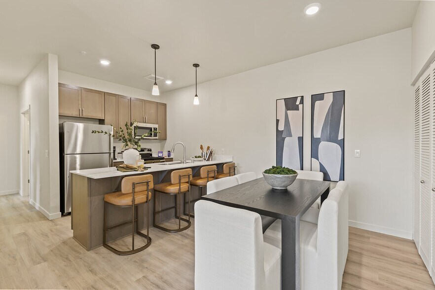 More Photos Of 7011 NE 126th St, Vancouver Apartments For Sale