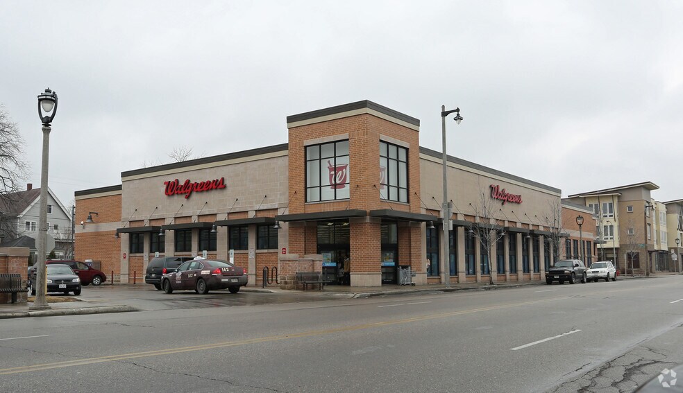More Photos Of 2826 N Dr Martin Luther King Jr Dr, Milwaukee Drugstore For Lease