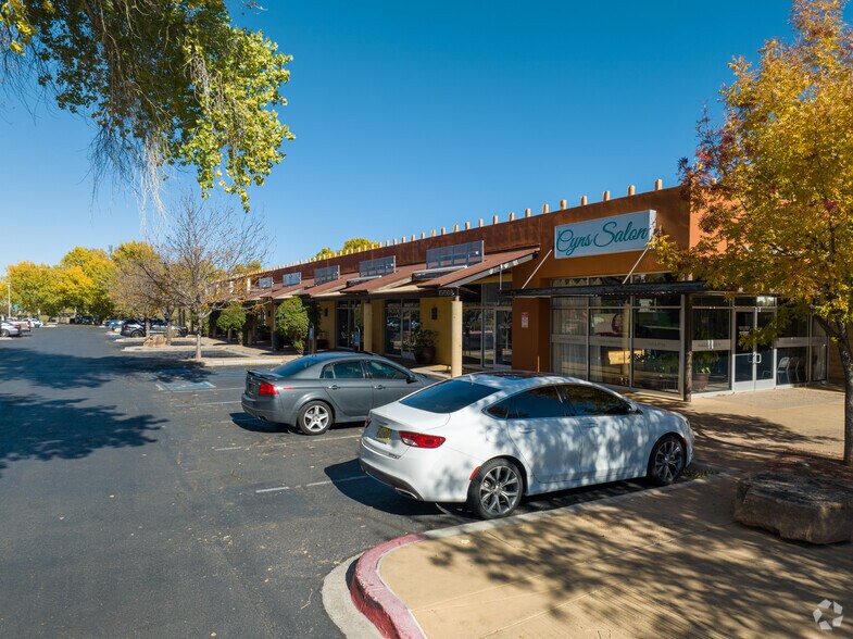 Primary Photo Of 10700 Corrales Rd NW, Albuquerque Storefront For Lease