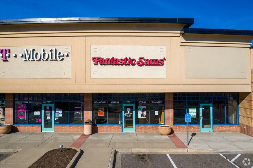 More Photos Of 7455 Currell Blvd, Woodbury Unknown For Lease