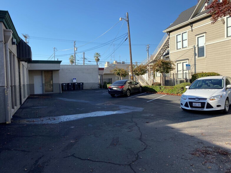 More Photos Of 1321 I St, Modesto Medical For Lease
