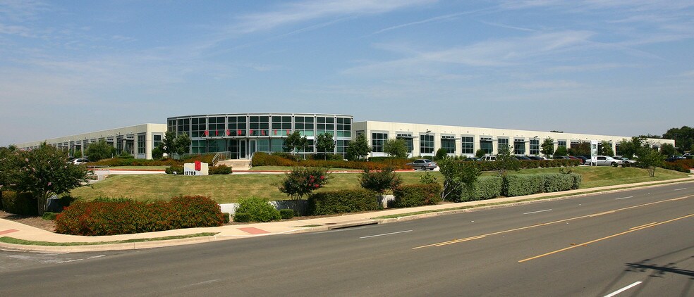 More Photos Of 12708 Riata Vista Cir, Austin Office For Lease