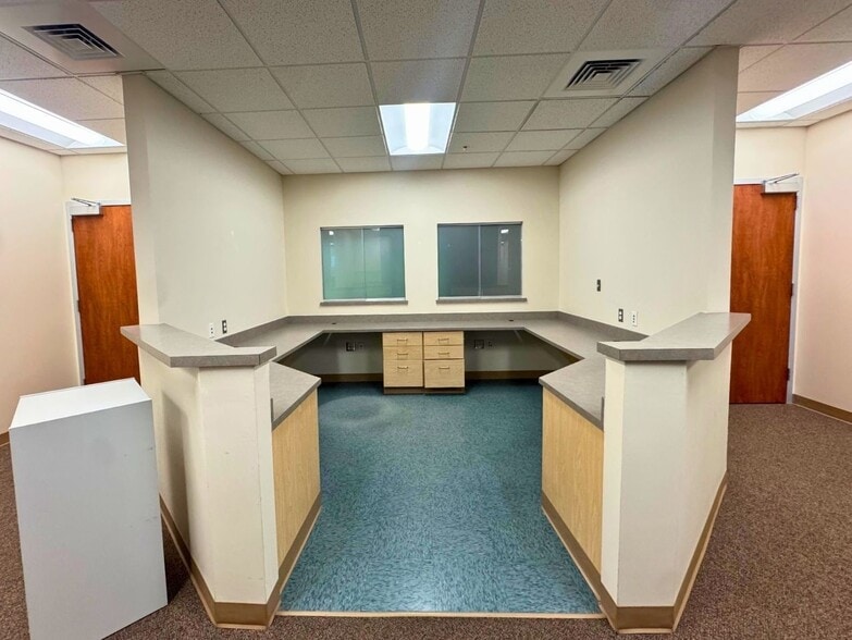 More Photos Of 3526 Longmire Dr, College Station Medical For Lease