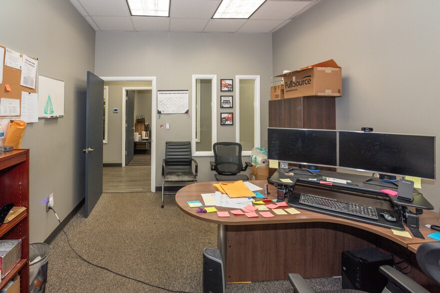 More Photos Of 2001 Windsor Ave, Baltimore Warehouse For Lease