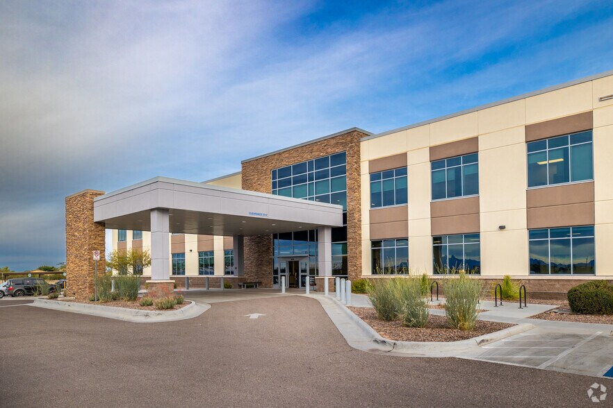More Photos Of 2300 S Houghton Rd, Tucson Medical For Lease