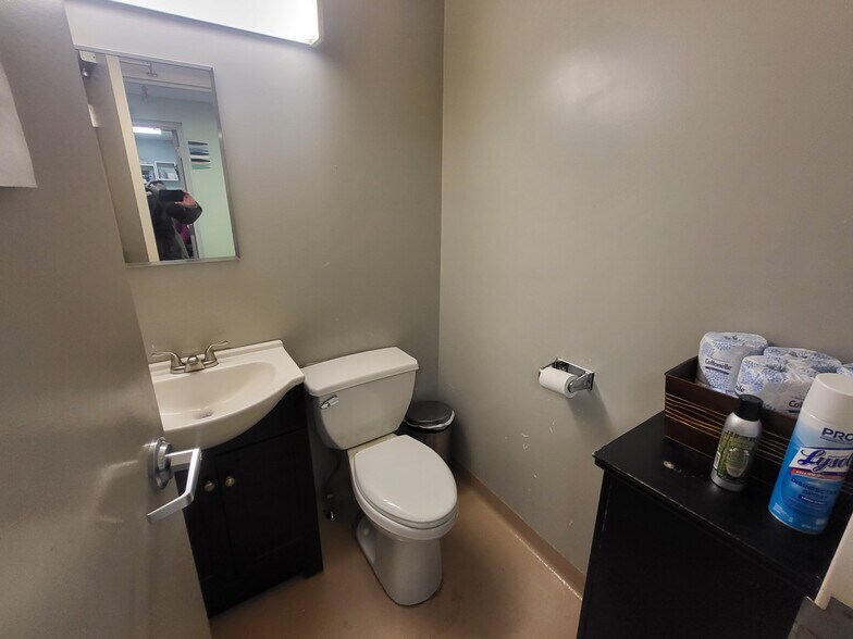 More Photos Of 1340 Lincoln Way E, Chambersburg Office For Sale