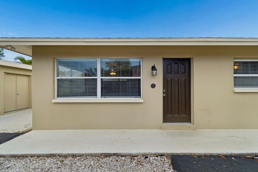 More Photos Of 2307 Bay Blvd, Indian Rocks Beach Apartments For Sale