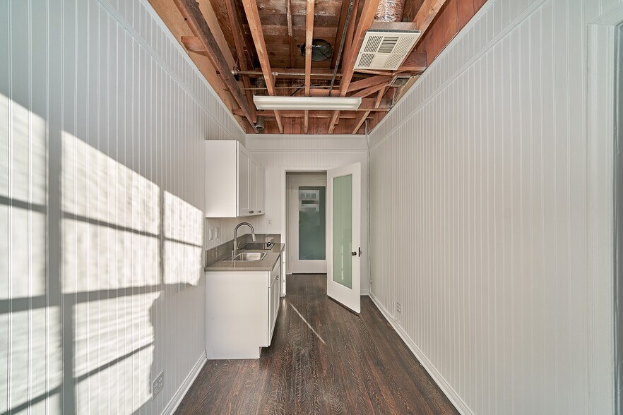 More Photos Of 358-360 S La Brea Ave, Los Angeles Storefront Retail Office For Lease