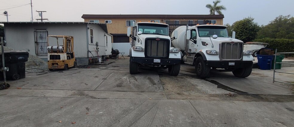 More Photos Of 3790 Clinton St, San Diego Contractor Storage Yard For Sale