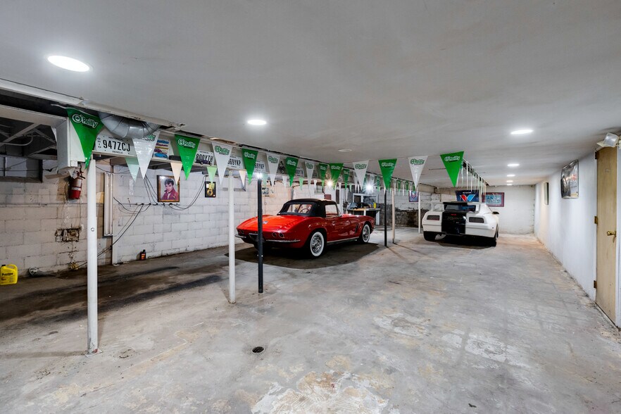 More Photos Of 4922 Mahoning Ave NW, Warren Auto Dealership For Sale