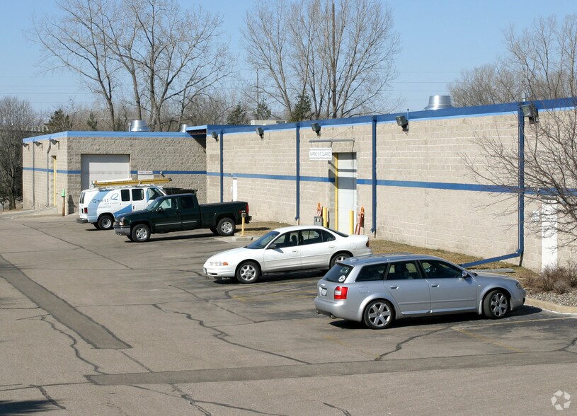 More Photos Of 6250-6270 Bury Dr, Eden Prairie Research And Development For Lease
