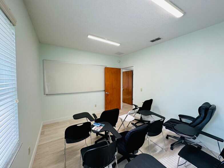 More Photos Of 6282 Dupont Station Ct, Jacksonville Medical For Lease