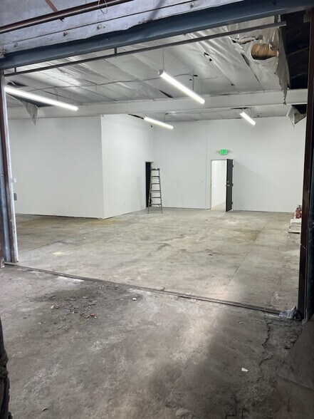 More Photos Of 1682 E 41st St, Los Angeles Warehouse For Sale