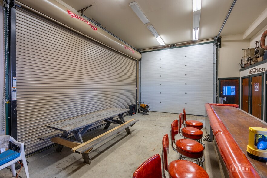 More Photos Of 2272 Main St, Essex Marina For Sale