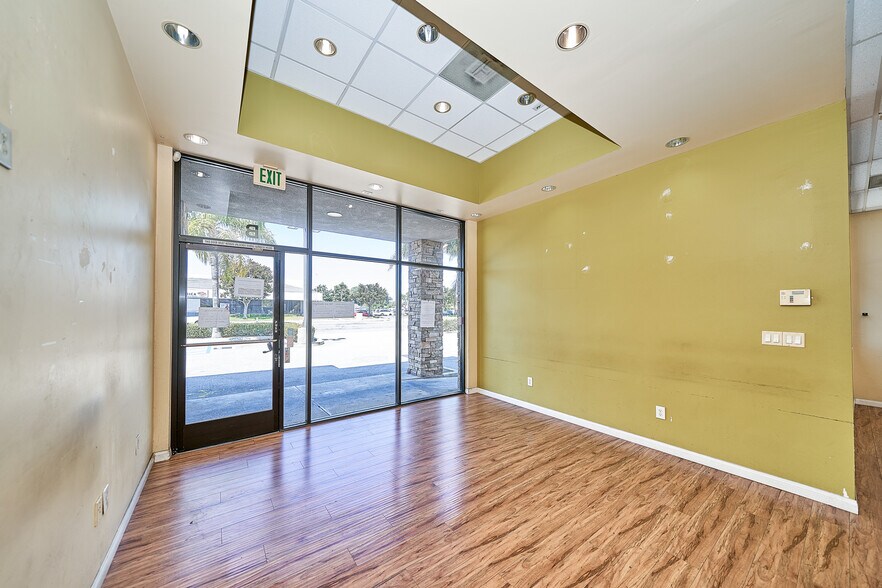 More Photos Of 6242 Beach Blvd, Buena Park Fast Food For Lease