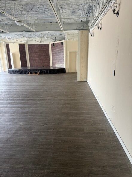 More Photos Of 219 Avenue O SW, Winter Haven General Retail For Lease