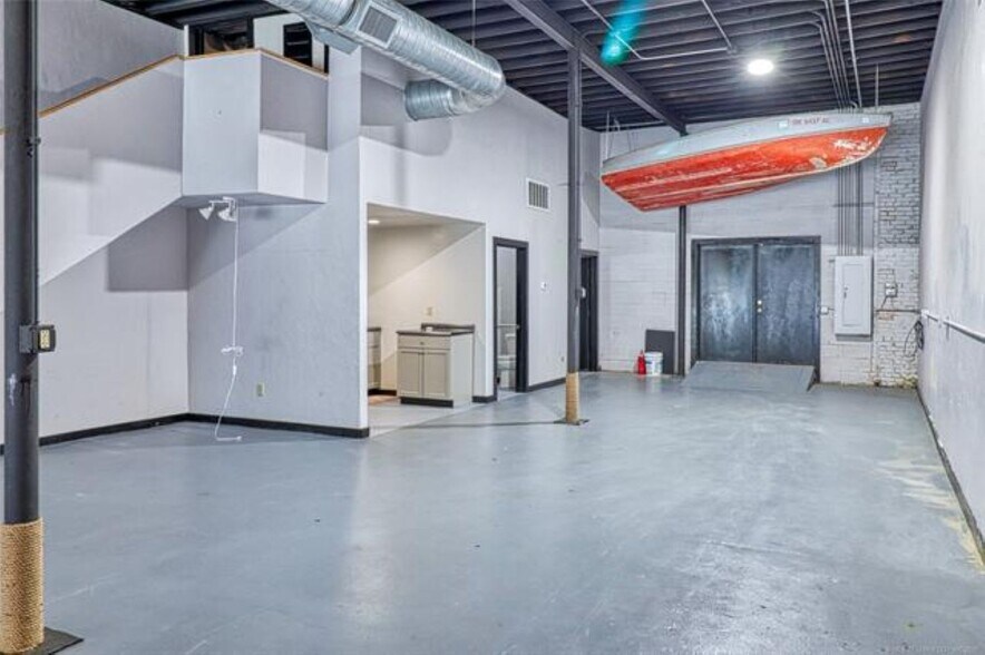 More Photos Of 111-117 S Main St, Eufaula Office For Sale