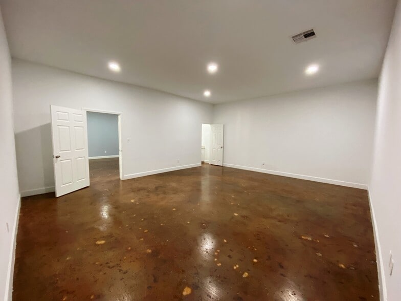 More Photos Of 619 Jackson Ave, Pasadena Storefront Retail Office For Sale