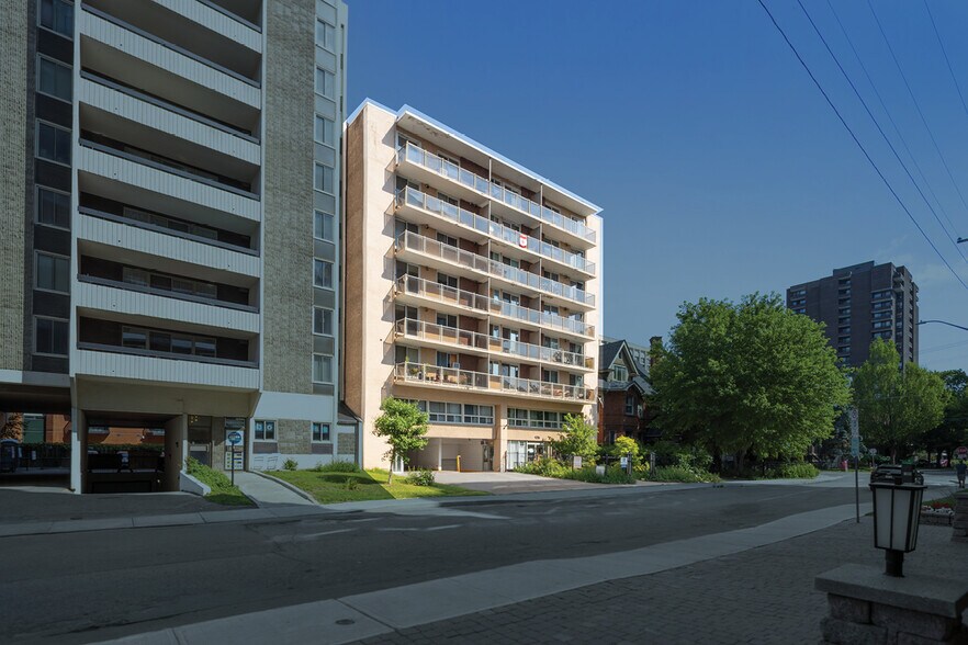Primary Photo Of 125 Somerset St W, Ottawa Apartments For Sale