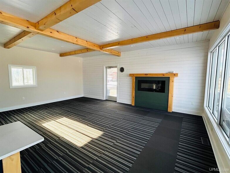 More Photos Of 109 W US 41 Hwy, Negaunee Office For Sale