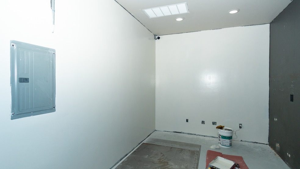 More Photos Of 9212 Mira Este Ct, San Diego Research And Development For Sale