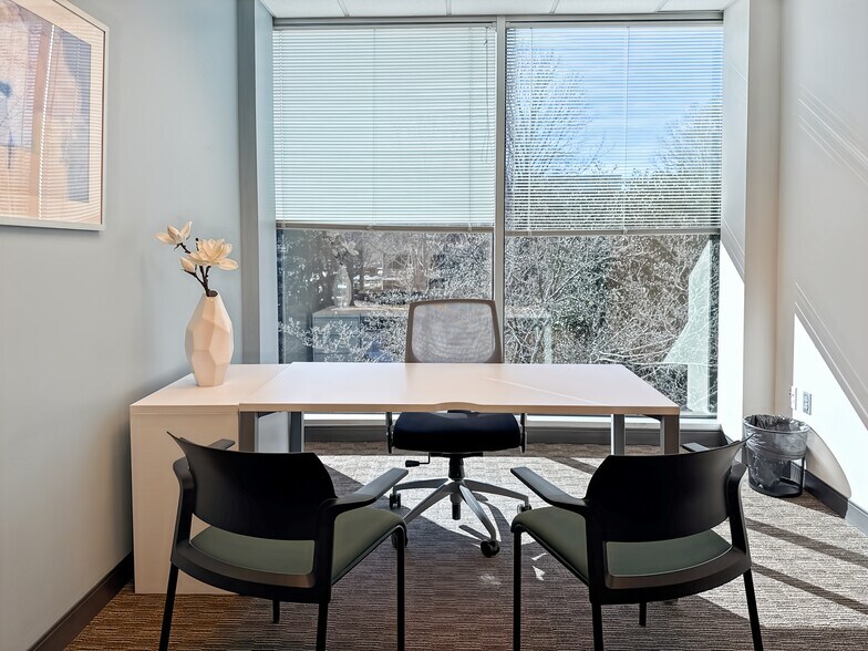 More Photos Of 125 Townpark Dr NW, Kennesaw Coworking Space