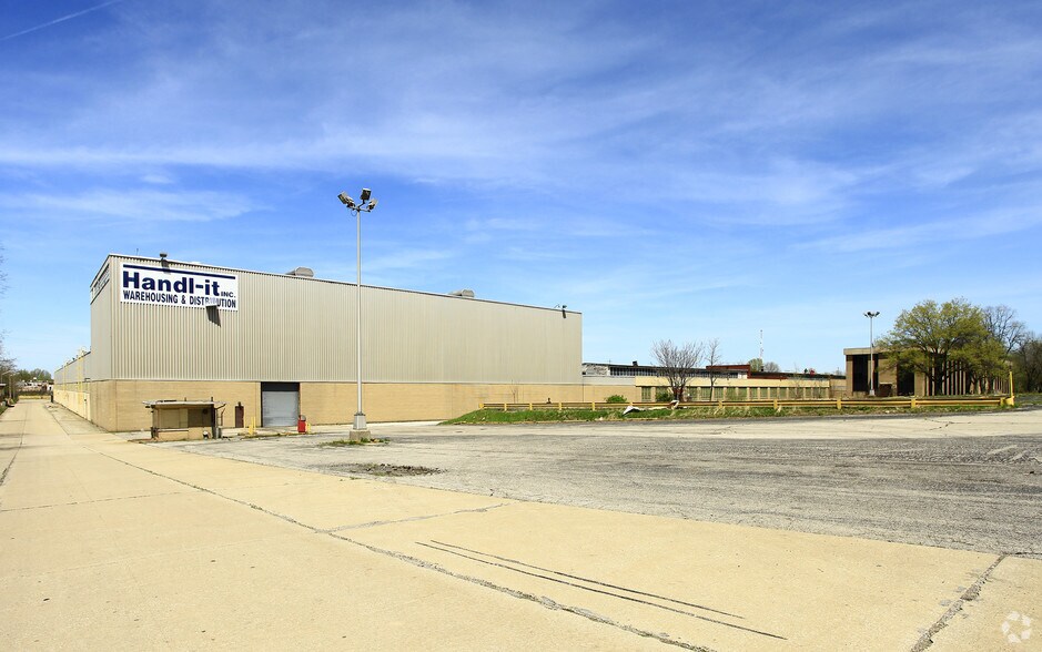 20001 Euclid Ave, Euclid, OH 44117 Warehouse For Sale