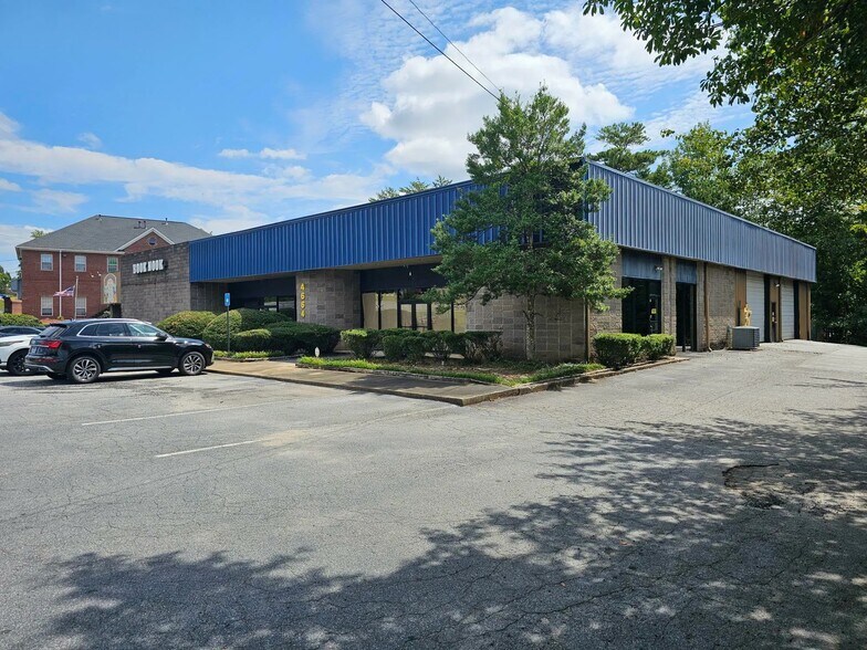 Primary Photo Of 4664 Lawrenceville Hwy NW, Lilburn Freestanding For Lease