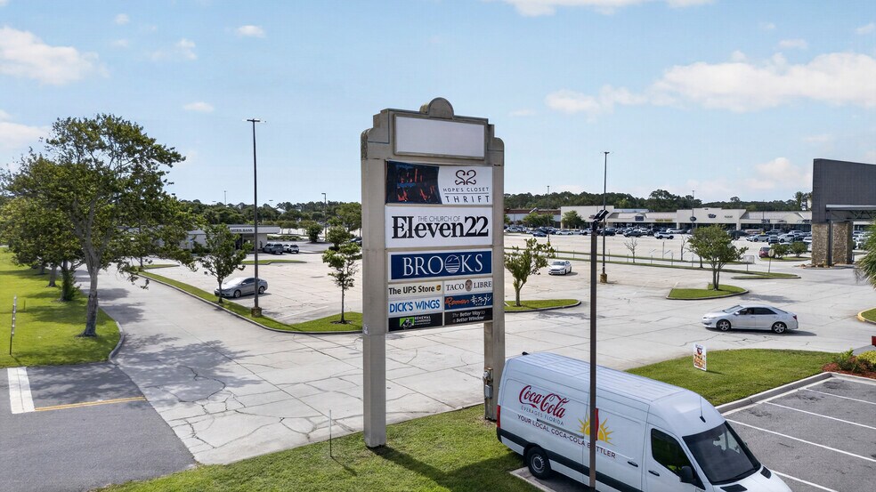 More Photos Of 14286 Beach Blvd, Jacksonville Beach General Retail For Sale