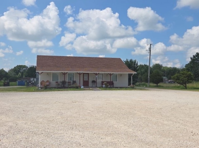 Primary Photo Of 607 W Gene Lathrop Dr, Sheldon Restaurant For Sale