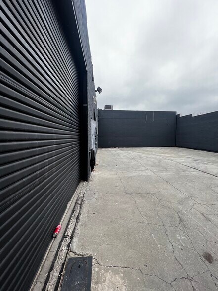 More Photos Of 1200 Albany St, Los Angeles Warehouse For Lease
