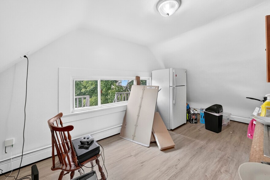 More Photos Of 137 Livingston Ave, New Brunswick Office Residential For Sale