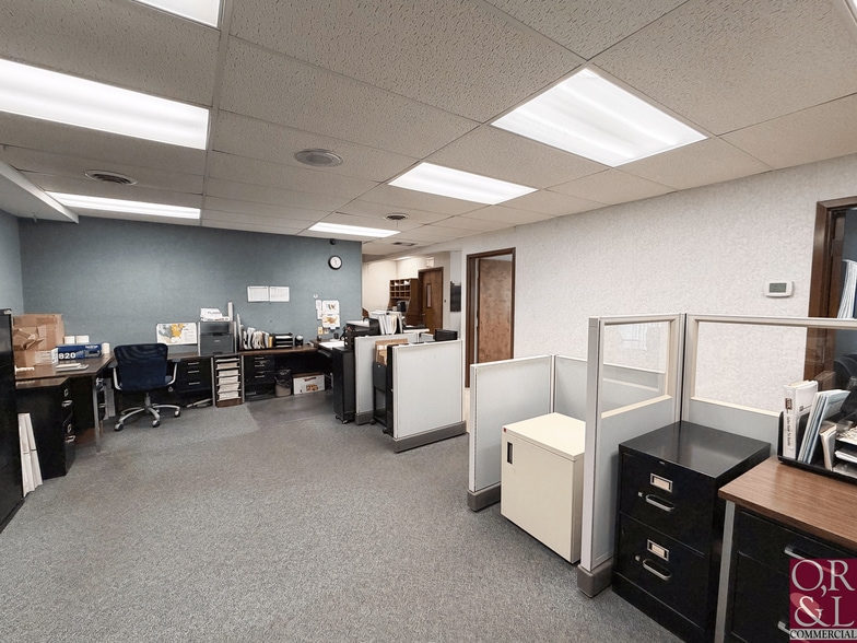 More Photos Of 815 N Mountain Rd, Newington Manufacturing For Sale