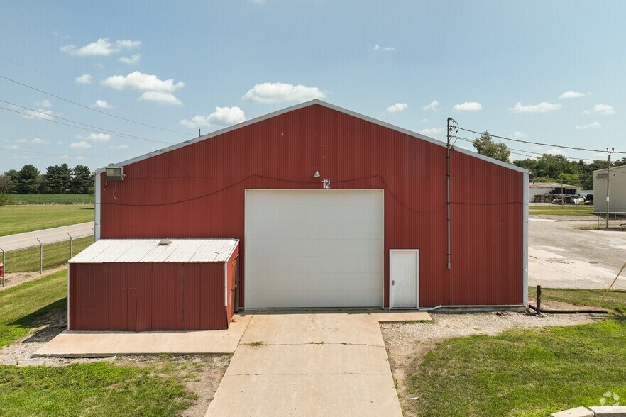 More Photos Of 240 E Industrial Pky, Fayette Manufacturing For Lease