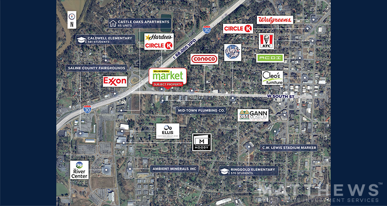 More Photos Of 1211 W South St, Benton Storefront For Sale