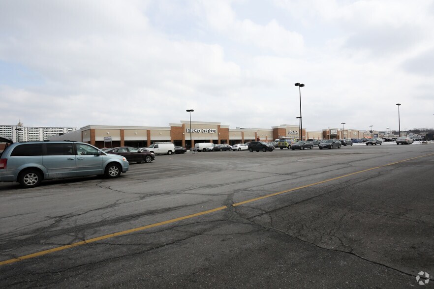 More Photos Of 1421 Som Center Rd, Mayfield Heights Unknown For Lease