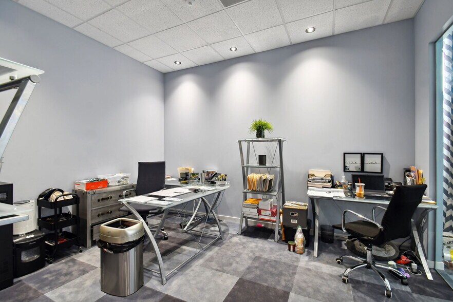 More Photos Of 3330 W Cypress St, Tampa Office For Sale