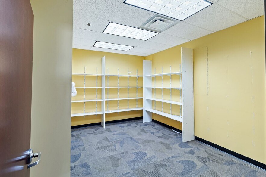 More Photos Of 1211 W Broadway St, Louisville Unknown For Sale