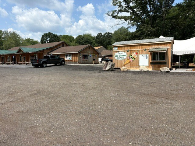 More Photos Of 74 Norwich Ave, Lebanon General Retail For Sale