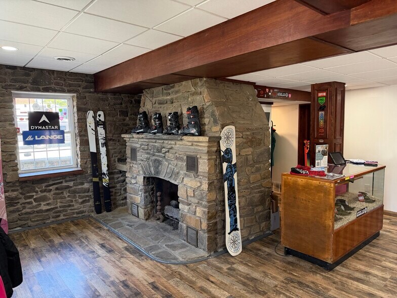 More Photos Of 120 N Market St, Ligonier Township Storefront Retail Office For Sale