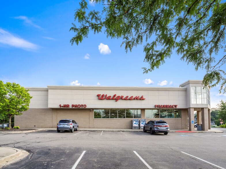 More Photos Of 7804 Cincinnati Dayton Rd, West Chester General Retail For Sale