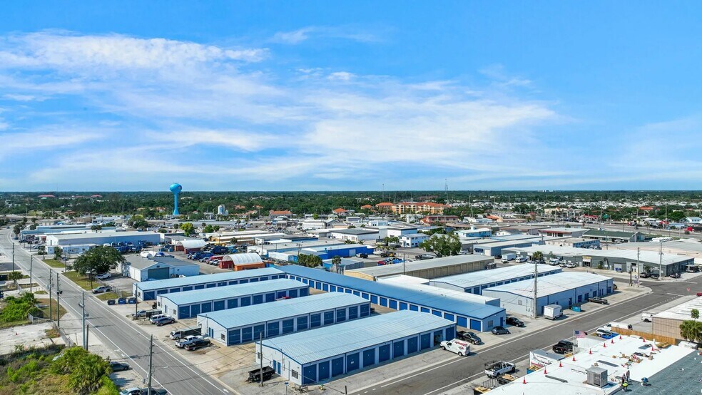 More Photos Of 249-268 Seaboard Ave, Venice Warehouse For Lease