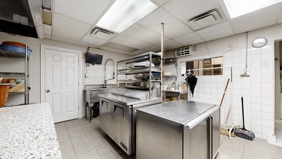 More Photos Of 1784 Jane St, Toronto Storefront Retail Office For Sale