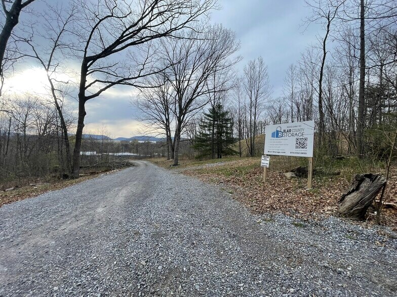 More Photos Of 1122 Amelia Ave, Altoona Self Storage For Sale