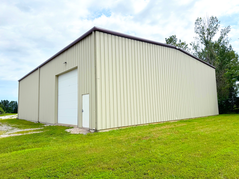 Primary Photo Of 945 Highway Y, Foley Warehouse For Sale