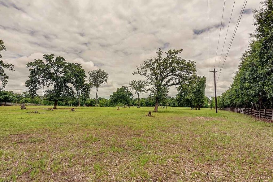 More Photos Of 26298 Hwy 105 W, Montgomery Land For Sale
