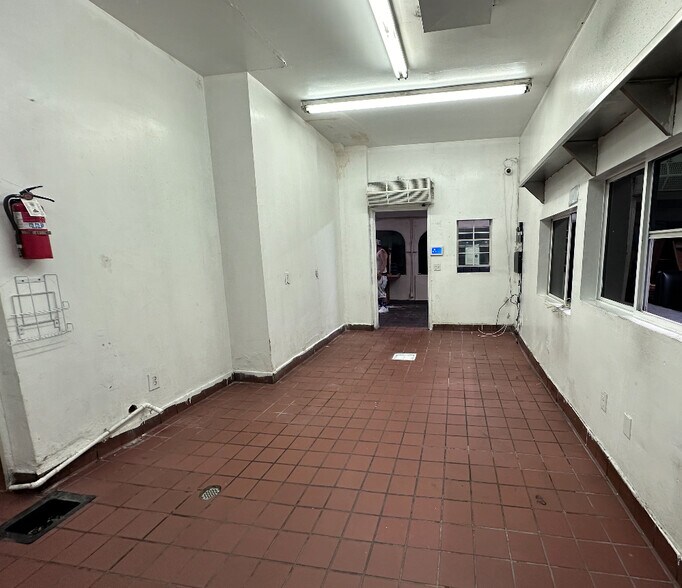 More Photos Of 3330 S Central Ave, Los Angeles Storefront Retail Residential For Lease