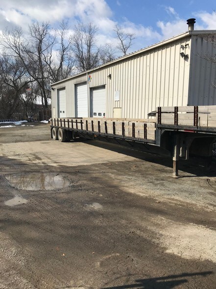 More Photos Of 965 E Main St, Riverhead Auto Repair For Sale