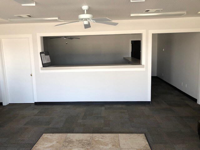 More Photos Of 108 McNutt Rd, Hutto Warehouse For Lease